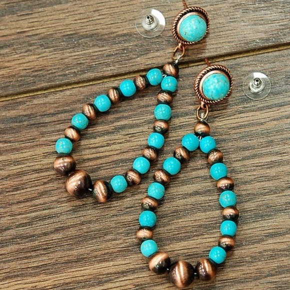 Jewelry - Genuine turquoise & Navajo pearl earrings